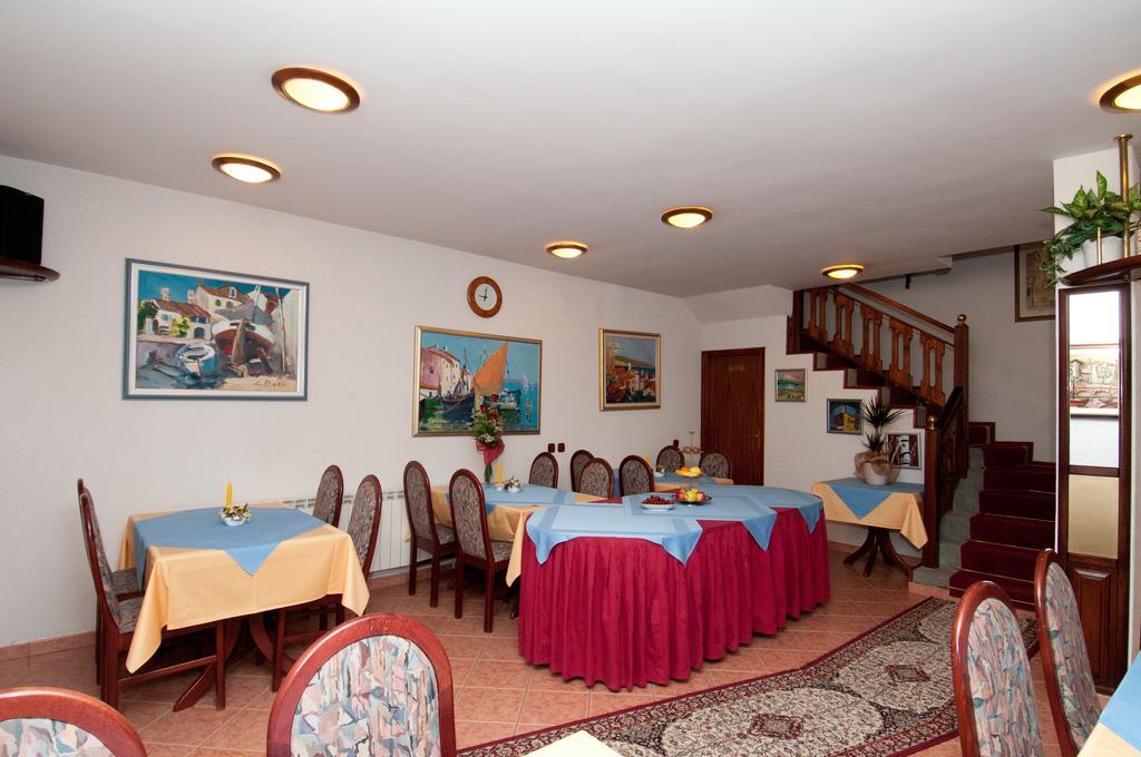 Bed & Breakfast Villa Klara Ичичи Экстерьер фото