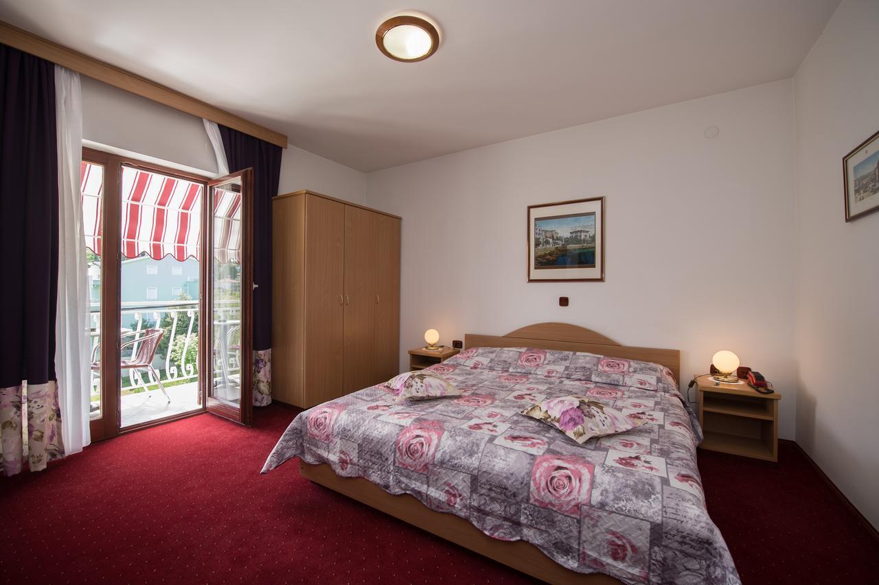 Bed & Breakfast Villa Klara Ичичи Экстерьер фото