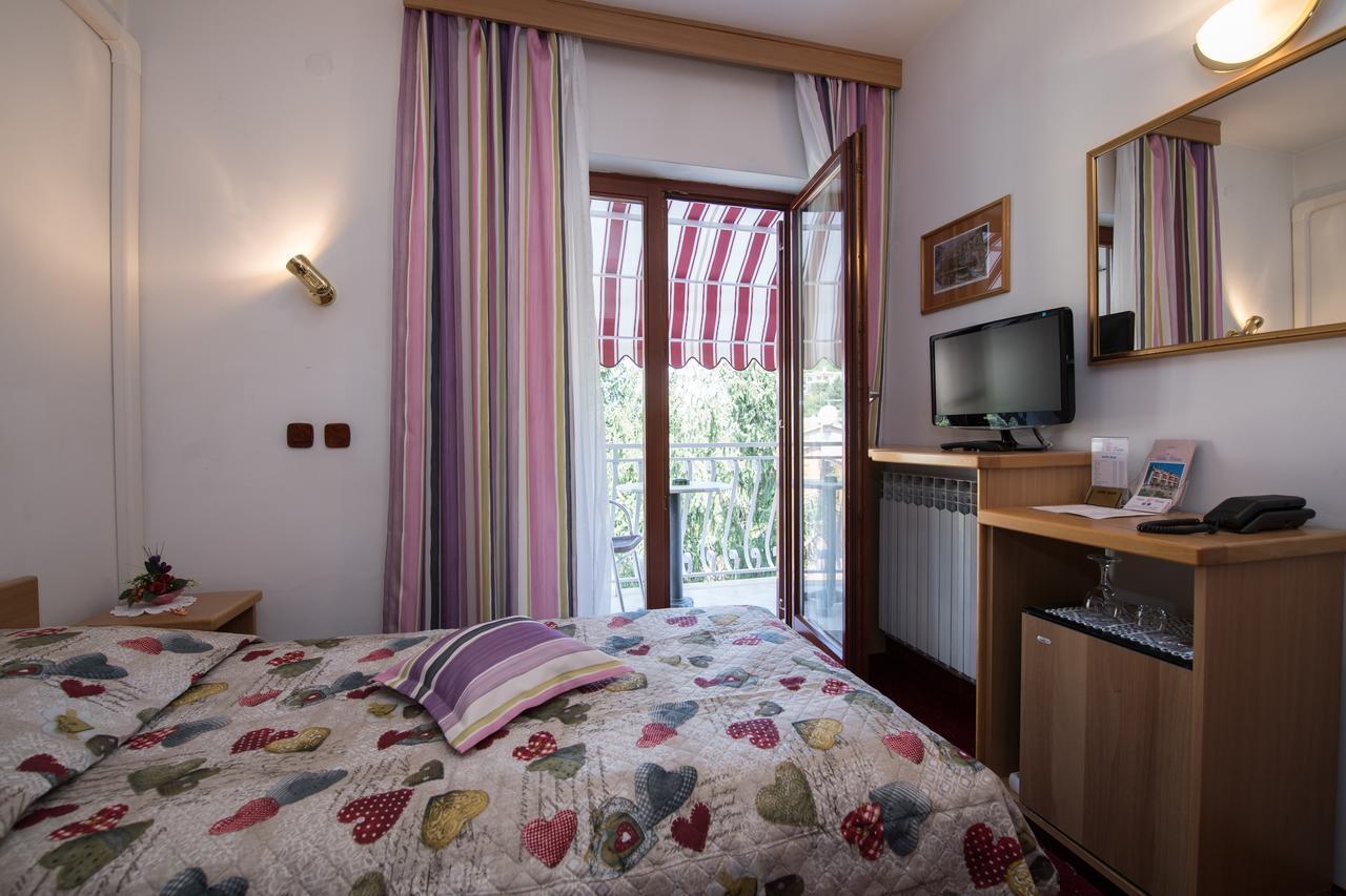 Bed & Breakfast Villa Klara Ичичи Экстерьер фото