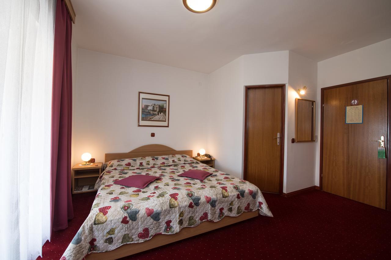Bed & Breakfast Villa Klara Ичичи Экстерьер фото